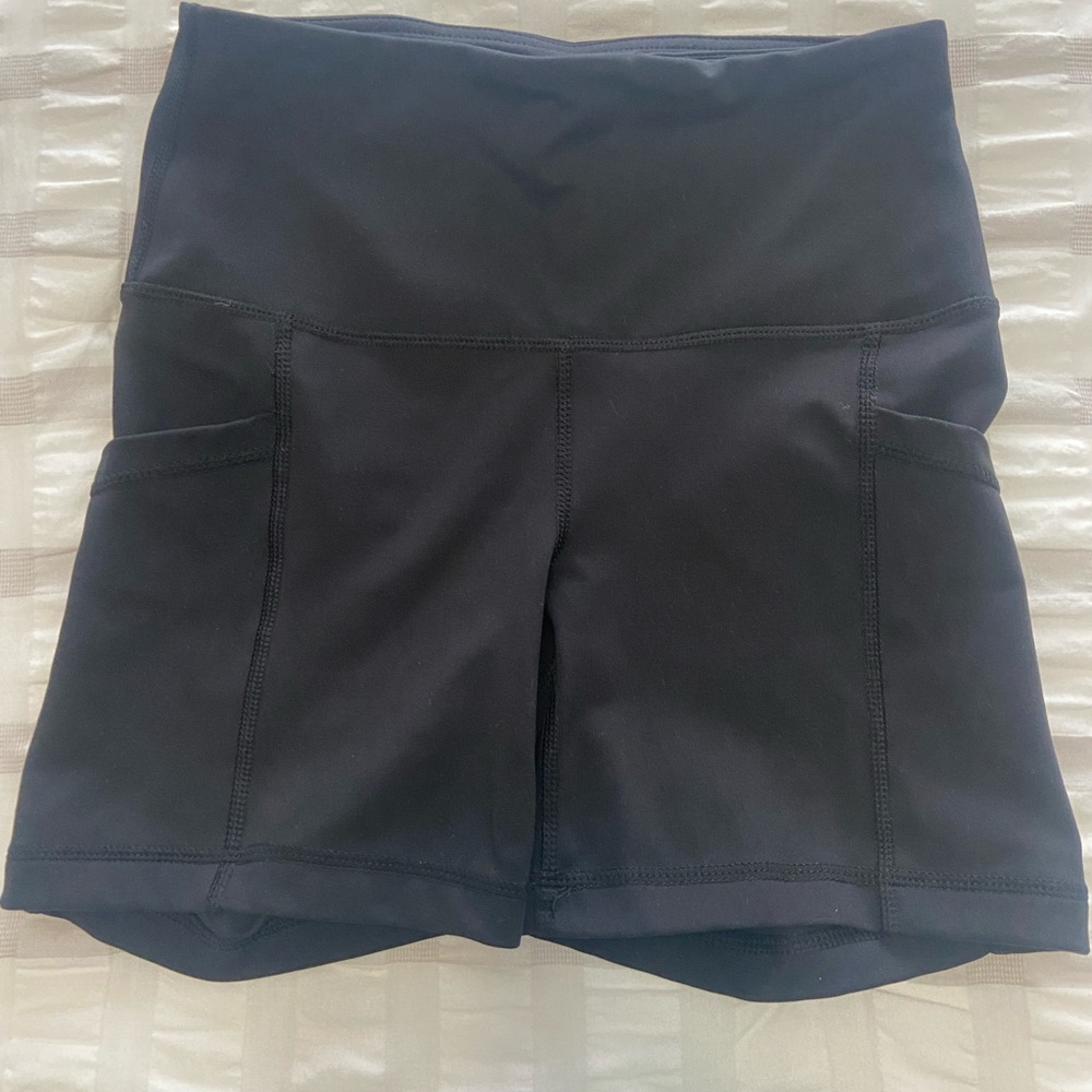 Black Yogalicious Bike Shorts with 2 Pockets